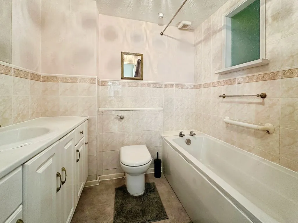 Twyford Close, Aldridge, WS9, photo 10
