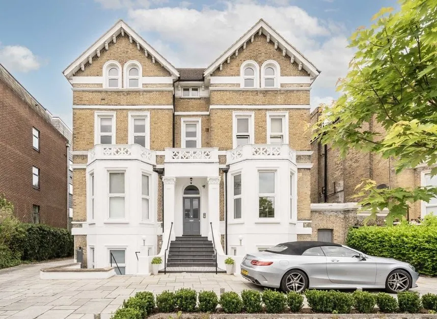2 bed flat to rent, Bolton Road, Chiswick, W4