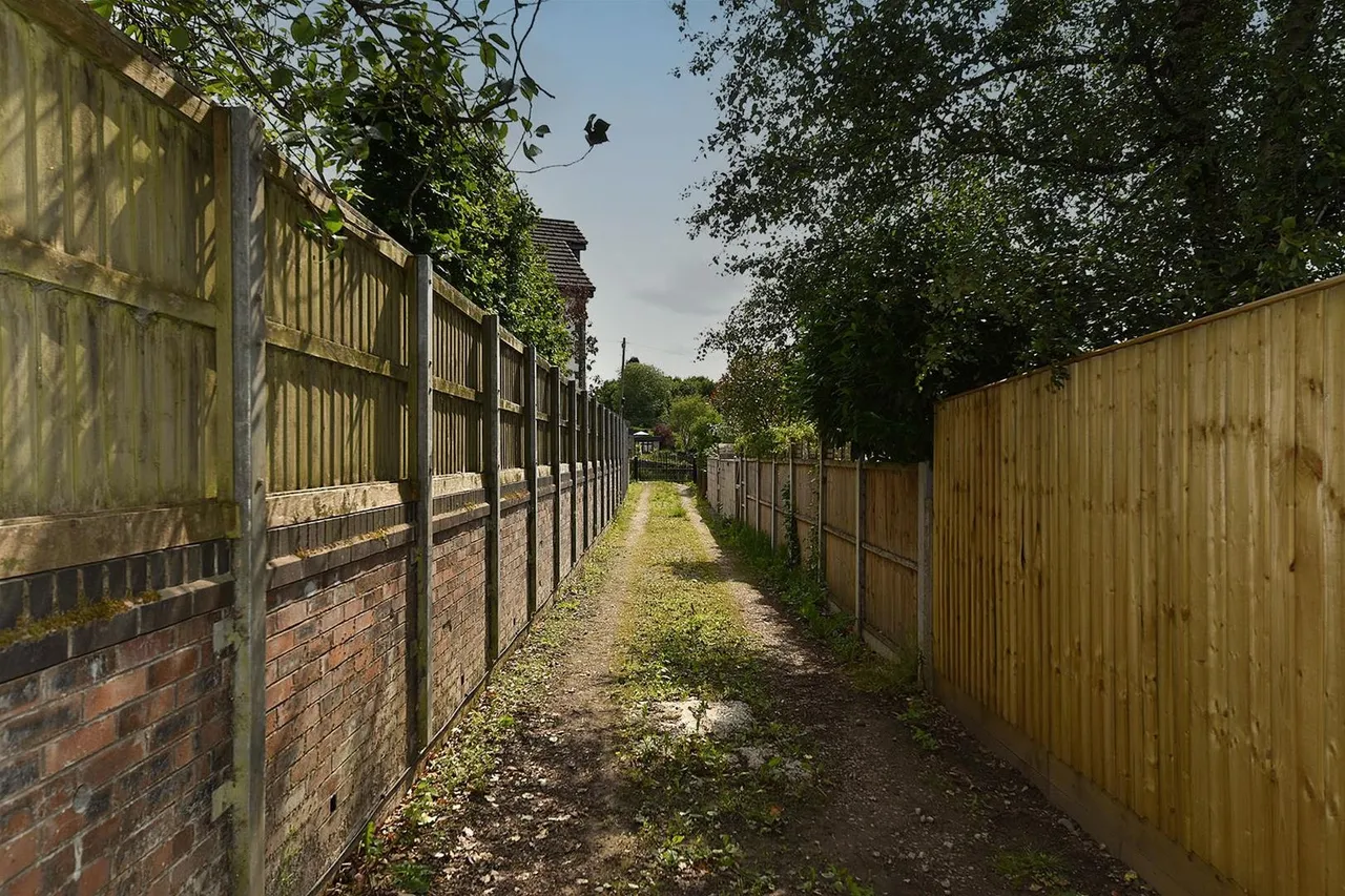 Blakelow Road, Macclesfield, photo 29