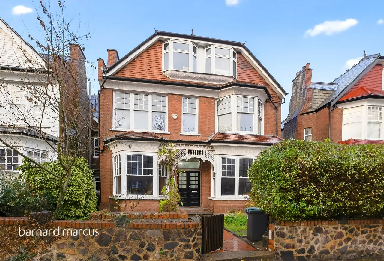 3 bed flat for sale, Princes Avenue, London, N10