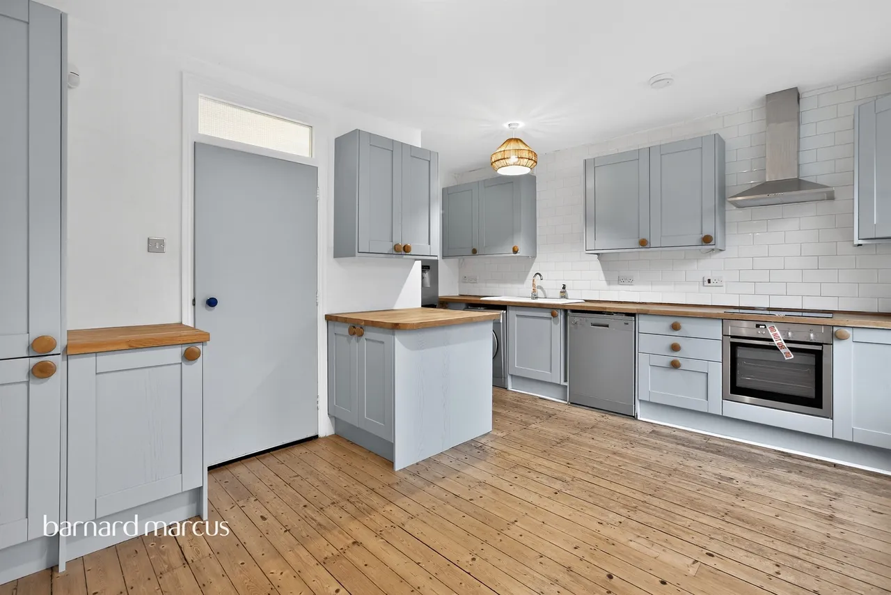 Princes Avenue, London, N10, photo 2