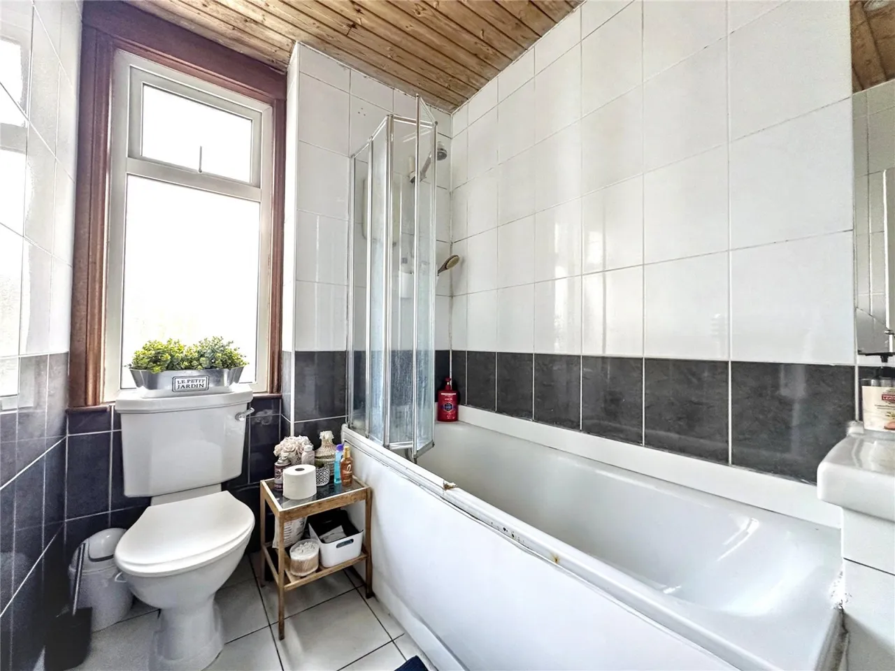 Prince Georges Avenue, Raynes Park, photo 13
