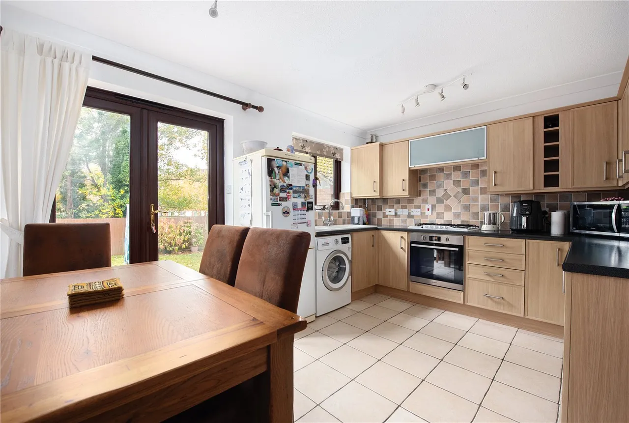 Beveren Close, Fleet, GU51, photo 2