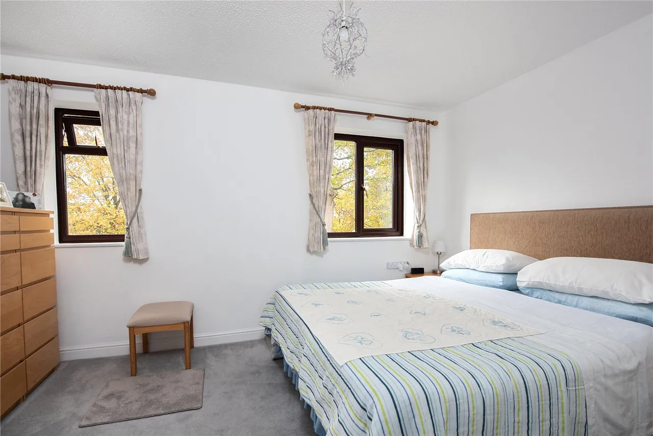 Beveren Close, Fleet, GU51, photo 5