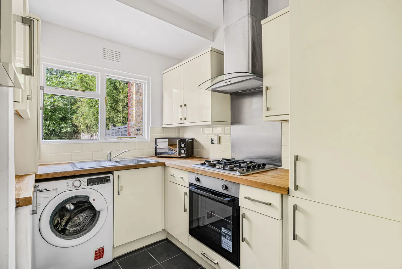 Riggindale Road, London, SW16, photo 8