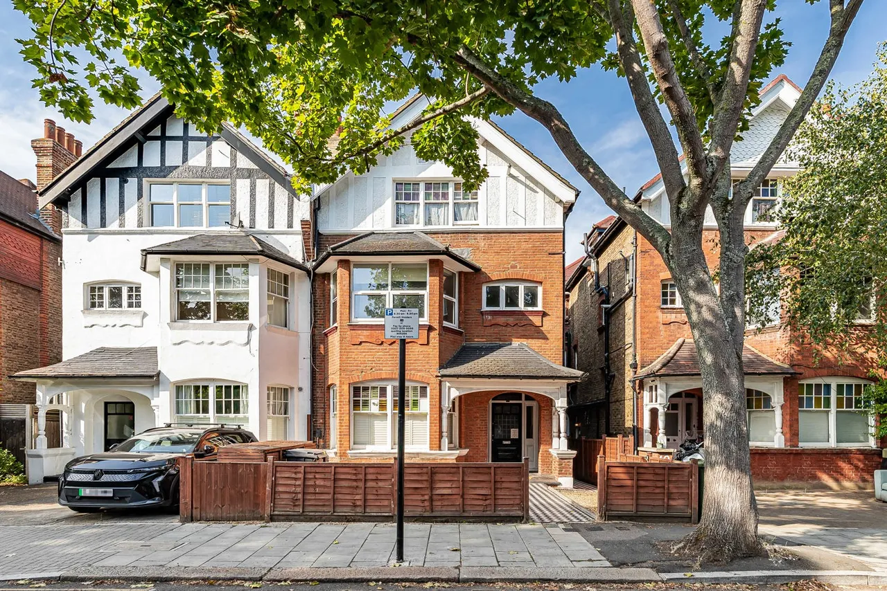 Riggindale Road, London, SW16, photo 15