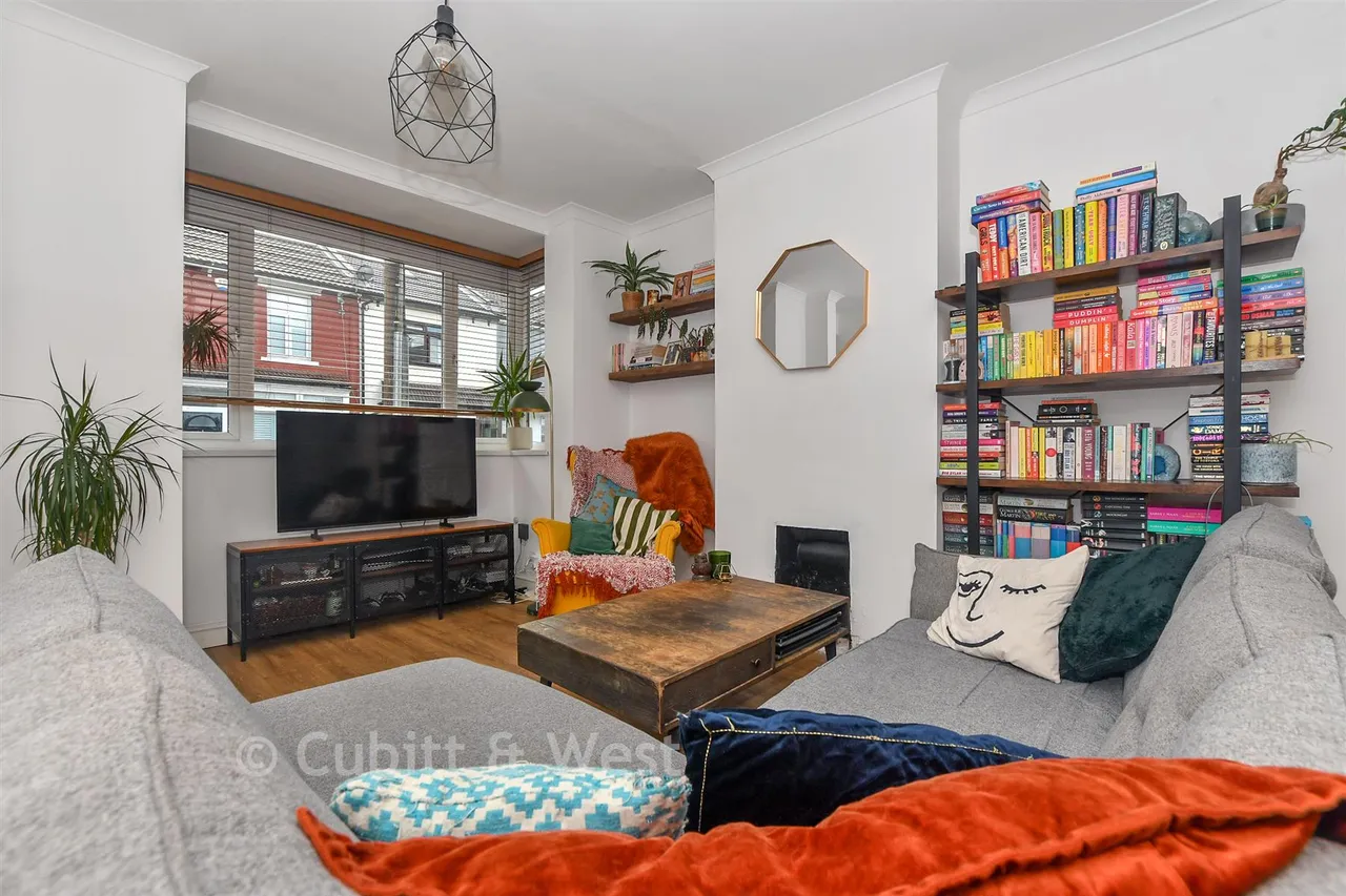 Whitworth Road, Copnor, PO2, photo 2