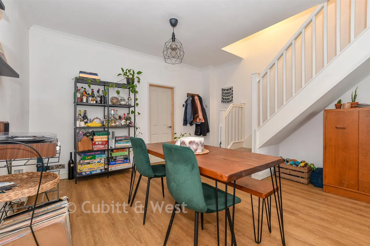 Whitworth Road, Copnor, PO2, photo 5