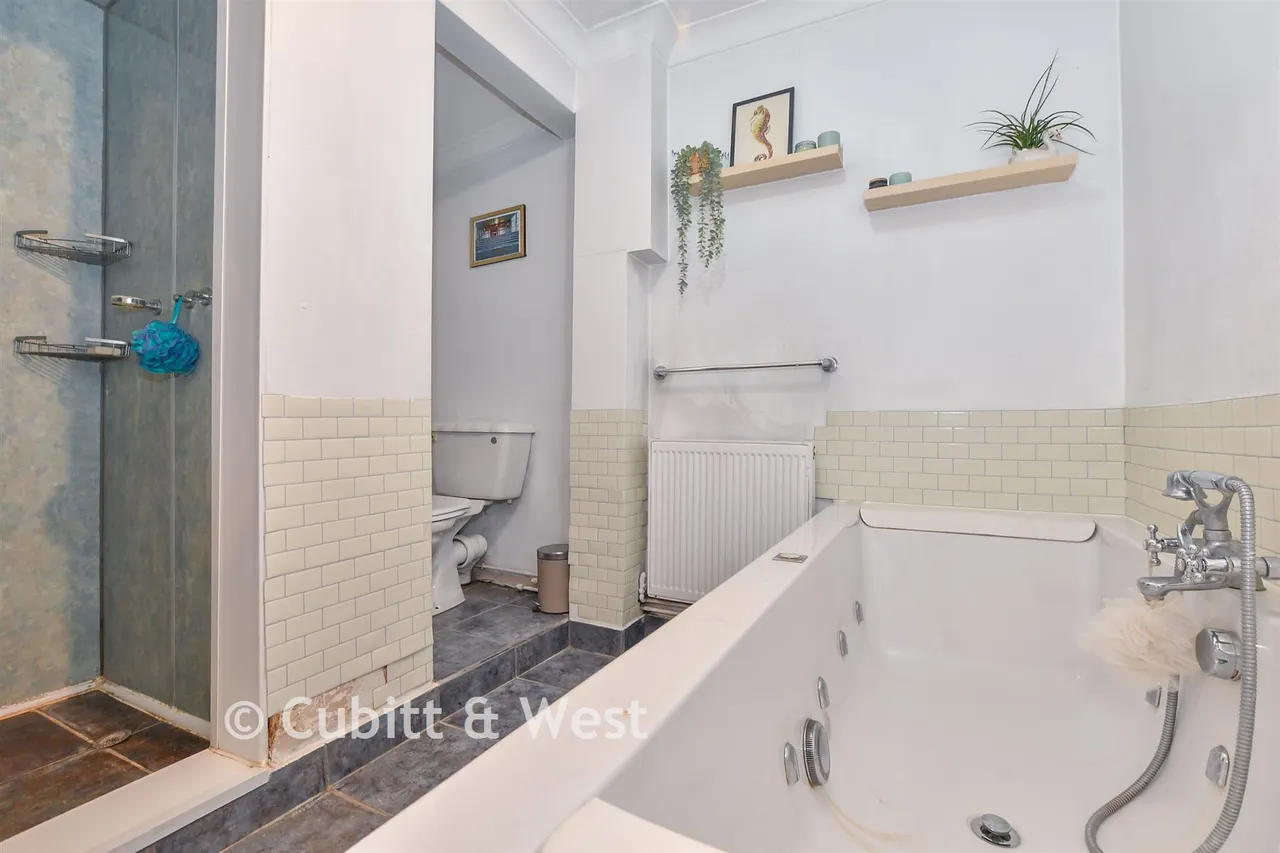 Whitworth Road, Copnor, PO2, photo 11