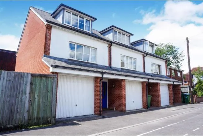 3 bed house to rent, Cambridge Road, Southampton, SO14