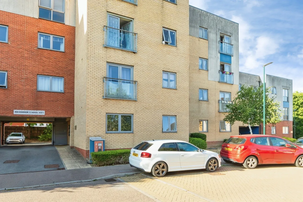 1 bed flat for sale, Admiral Drive, Stevenage, SG1