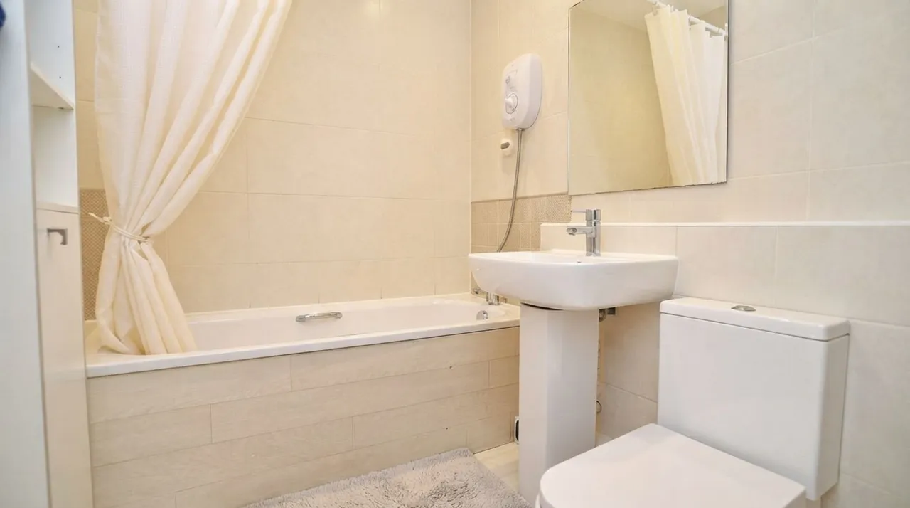 Ashdale Court Harlow Manor Park, Harrogate, HG2, photo 7