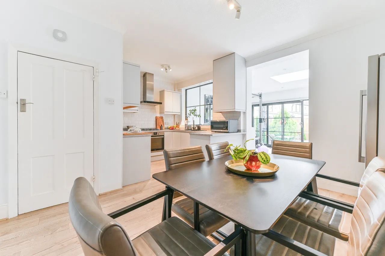 73 Estcourt Road, London, photo 7