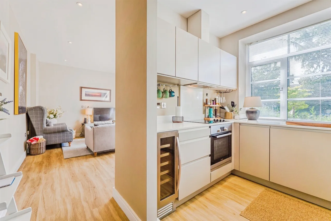Romilly Crescent, Cardiff, photo 10
