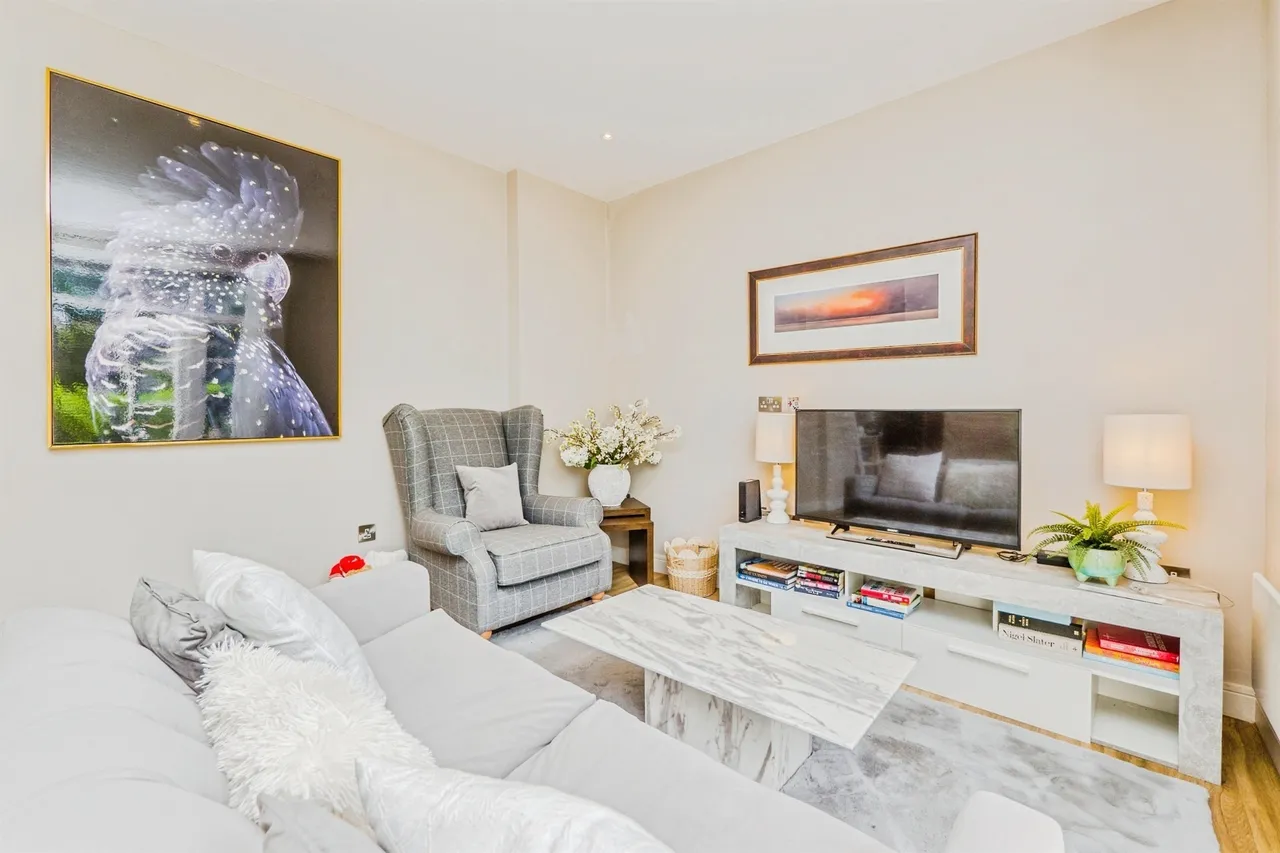 Romilly Crescent, Cardiff, photo 7