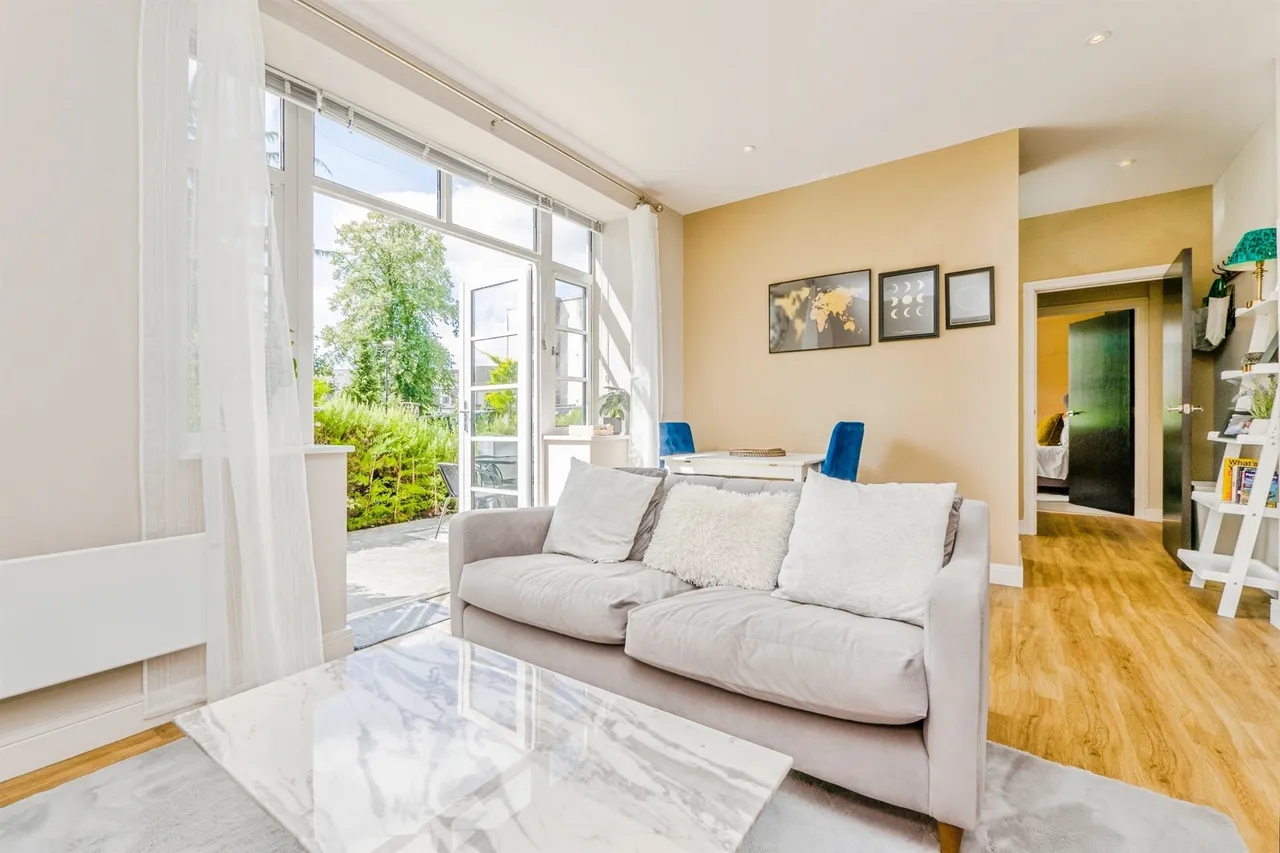 Romilly Crescent, Cardiff, photo 6