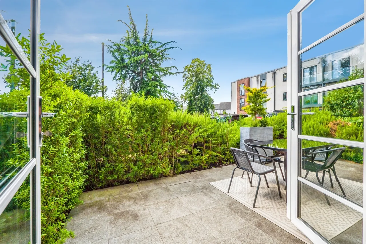 1 bed flat for sale — Romilly Crescent, Cardiff