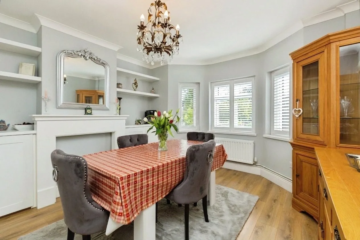 Mandeville Road, Aylesbury, Buckinghamshire, HP21, photo 2