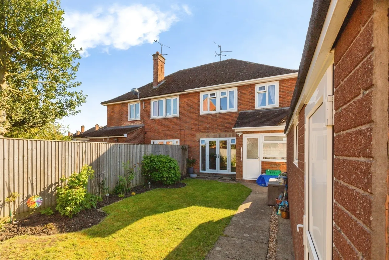 Mandeville Road, Aylesbury, Buckinghamshire, HP21, photo 15