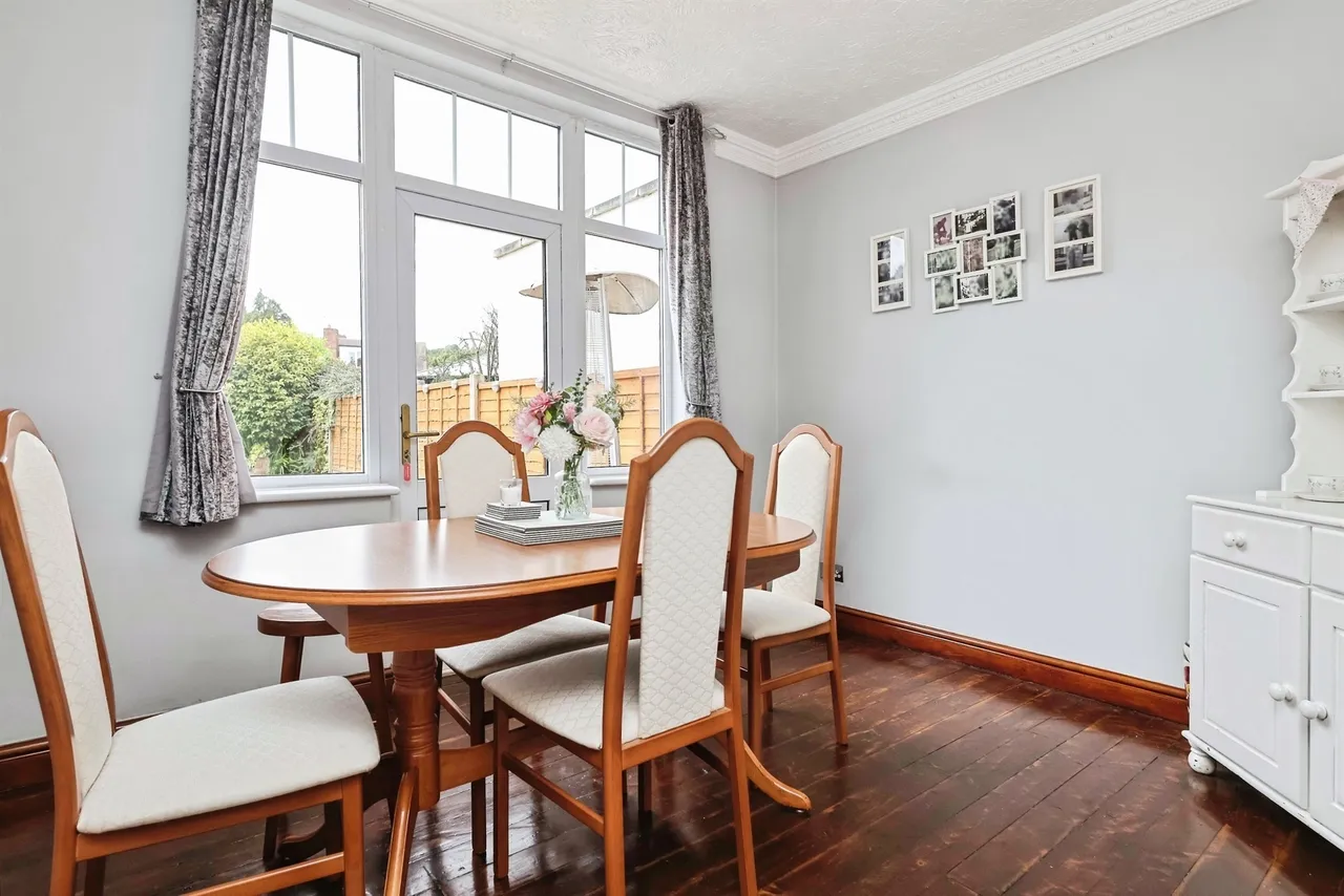Perrins Lane, Wollescote, DY9, photo 4