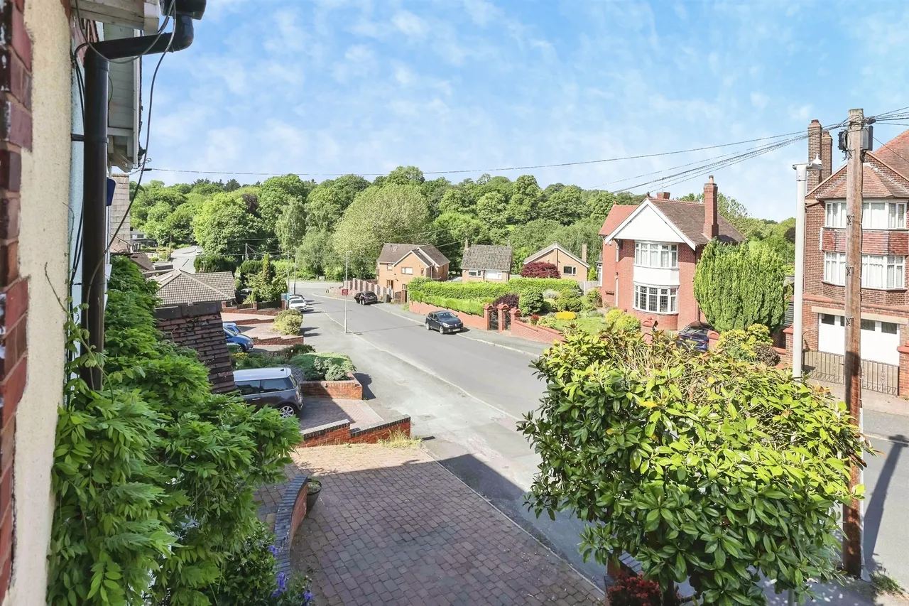 Perrins Lane, Wollescote, DY9, photo 14
