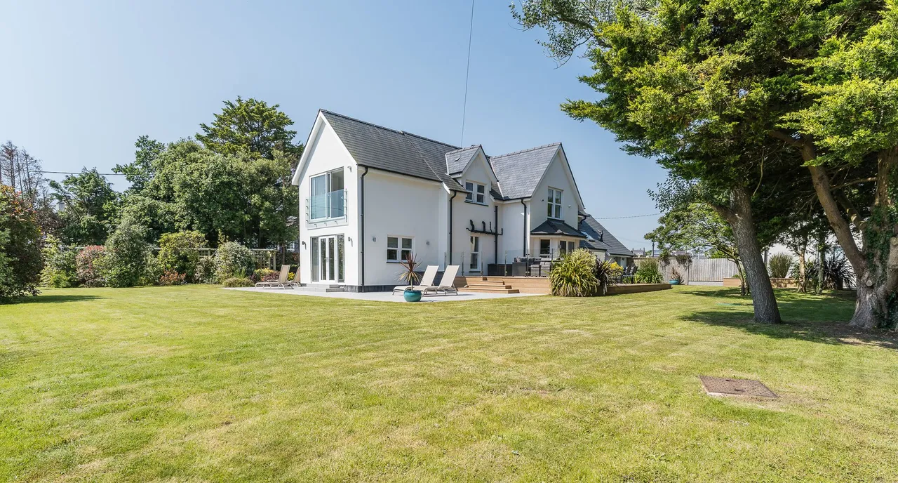 Corner House, Golf Road, Abersoch, Pwllheli, Gwynedd, LL53 7EF, photo 3