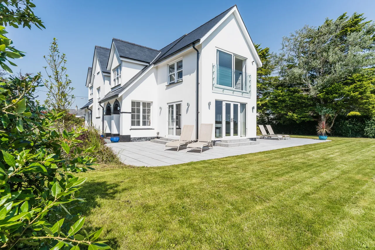 Corner House, Golf Road, Abersoch, Pwllheli, Gwynedd, LL53 7EF, photo 5