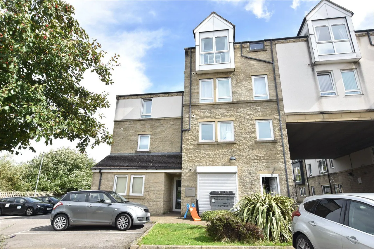 1 bed flat for sale, Otley Road, Bradford, BD3