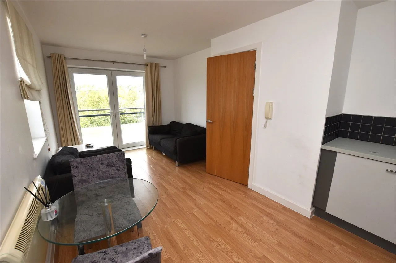 Otley Road, Bradford, BD3, photo 3