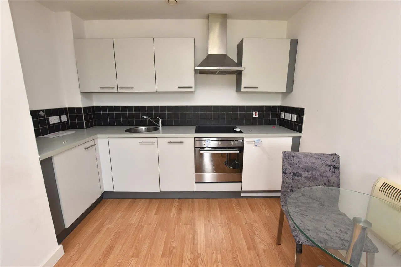 Otley Road, Bradford, BD3, photo 4