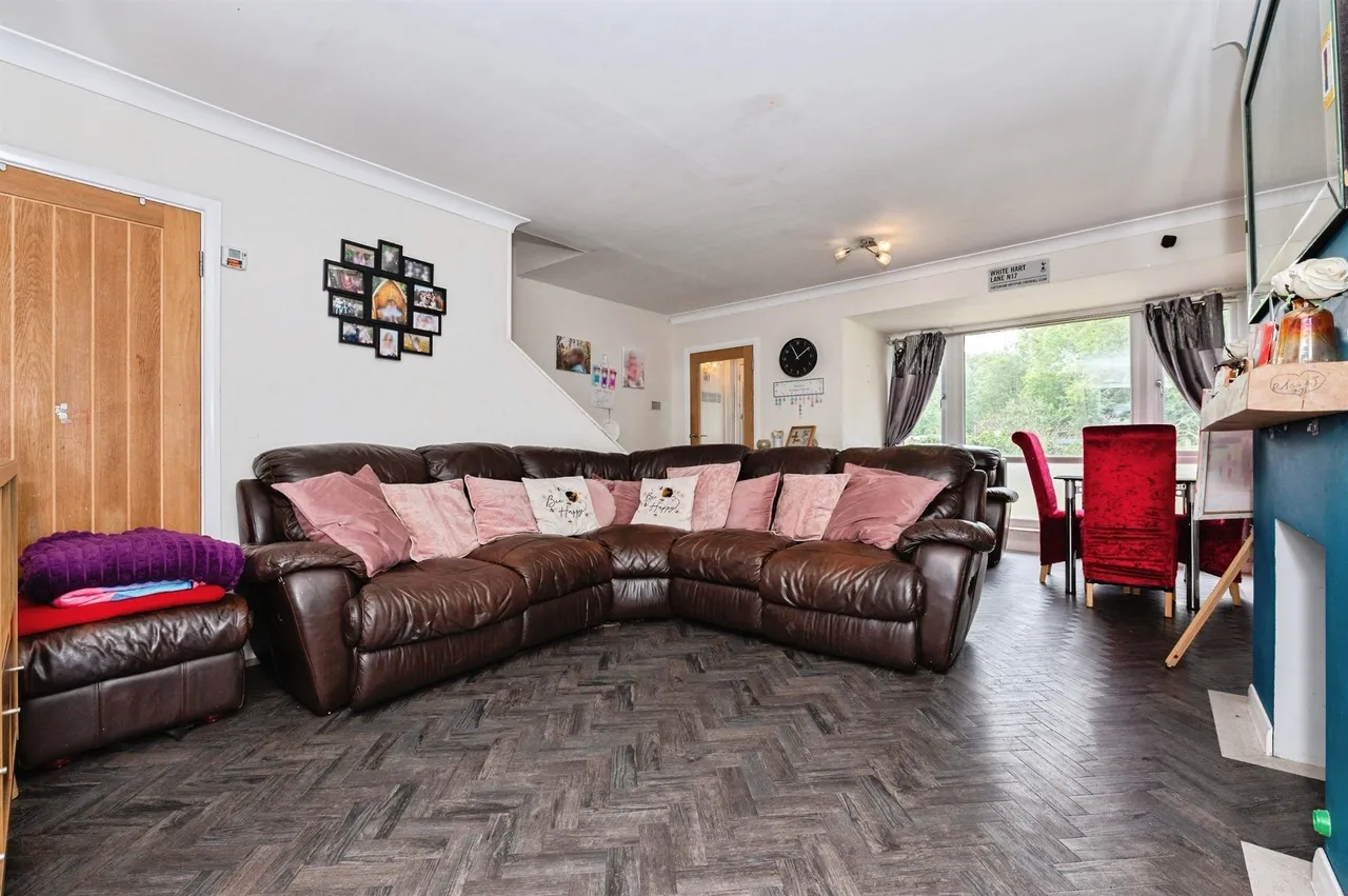 5 bed house for sale — South Road, South Ockendon