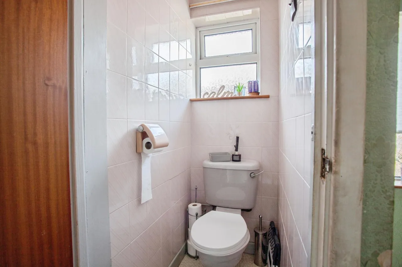 Rocher Close, Grenoside, S35, photo 9