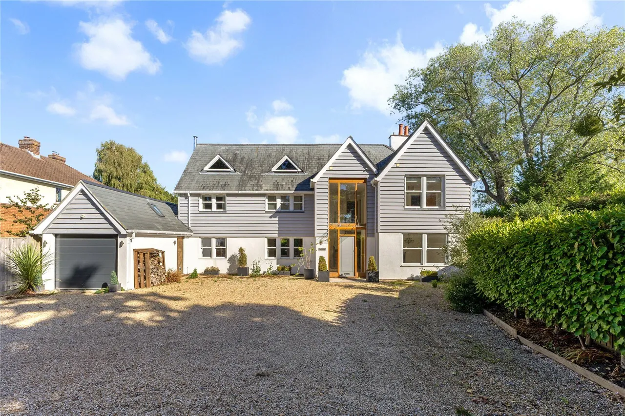 5 bed house for sale, Lower Pennington Lane, Pennington, SO41
