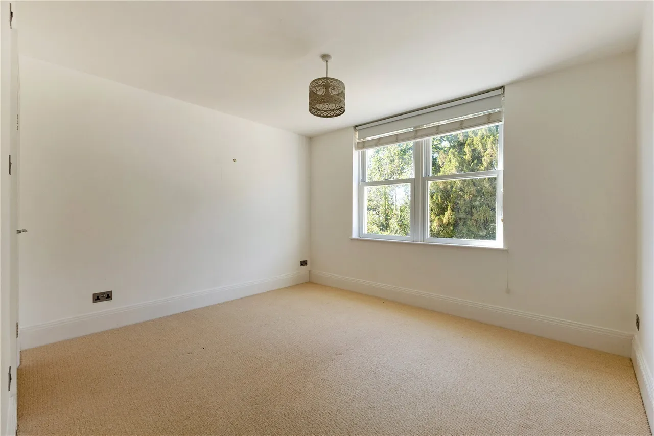 Lower Pennington Lane, Pennington, SO41, photo 18