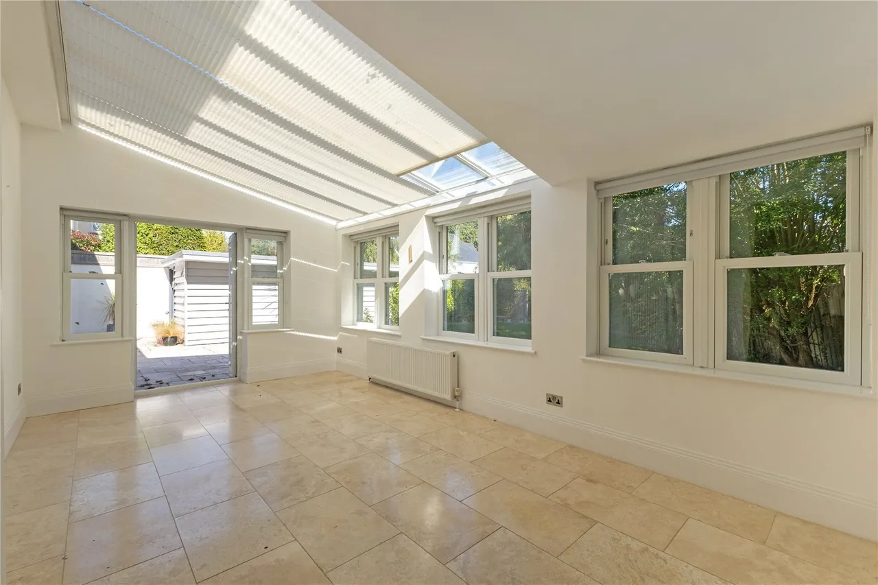 Lower Pennington Lane, Pennington, SO41, photo 8