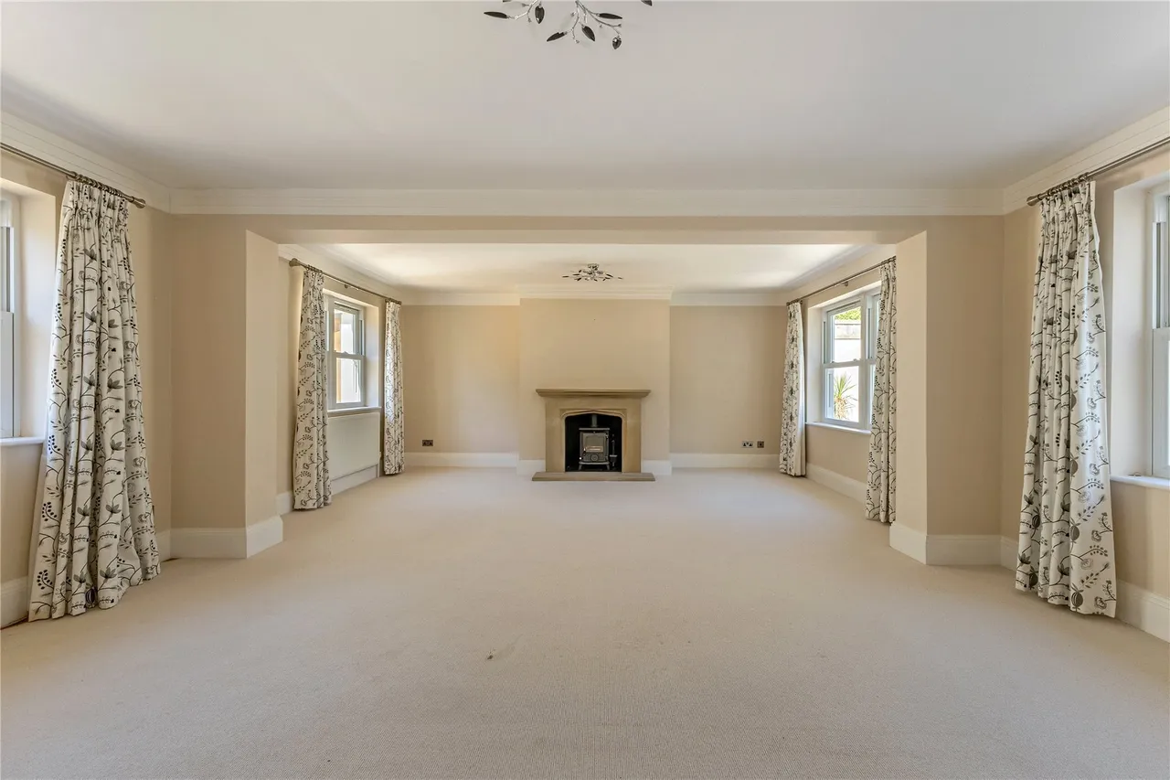 Lower Pennington Lane, Pennington, SO41, photo 9