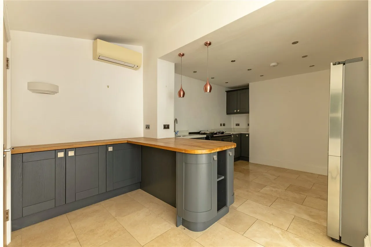 Lower Pennington Lane, Pennington, SO41, photo 4