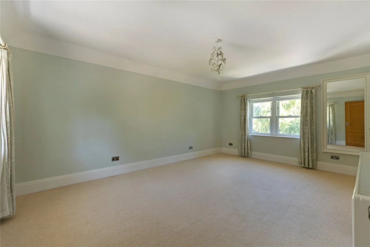 Lower Pennington Lane, Pennington, SO41, photo 16