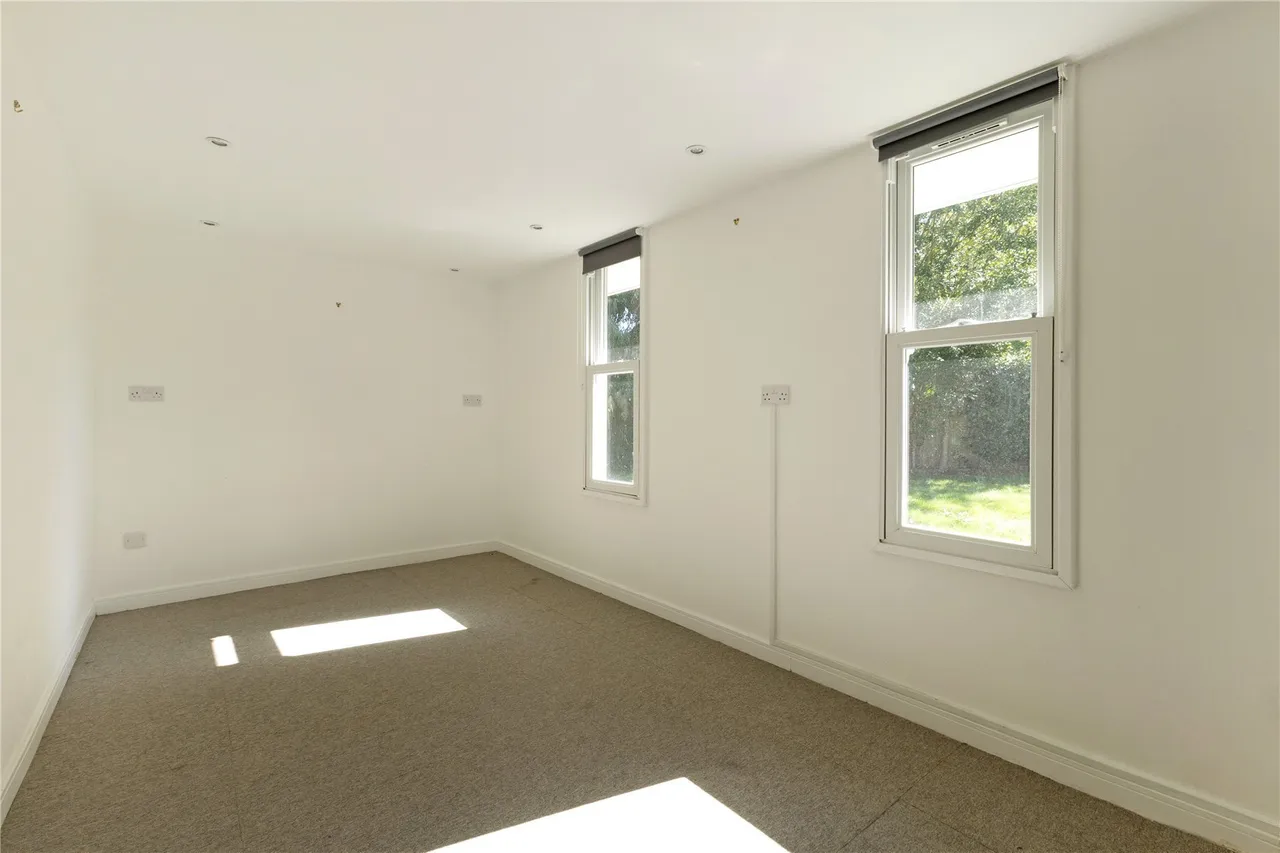 Lower Pennington Lane, Pennington, SO41, photo 11