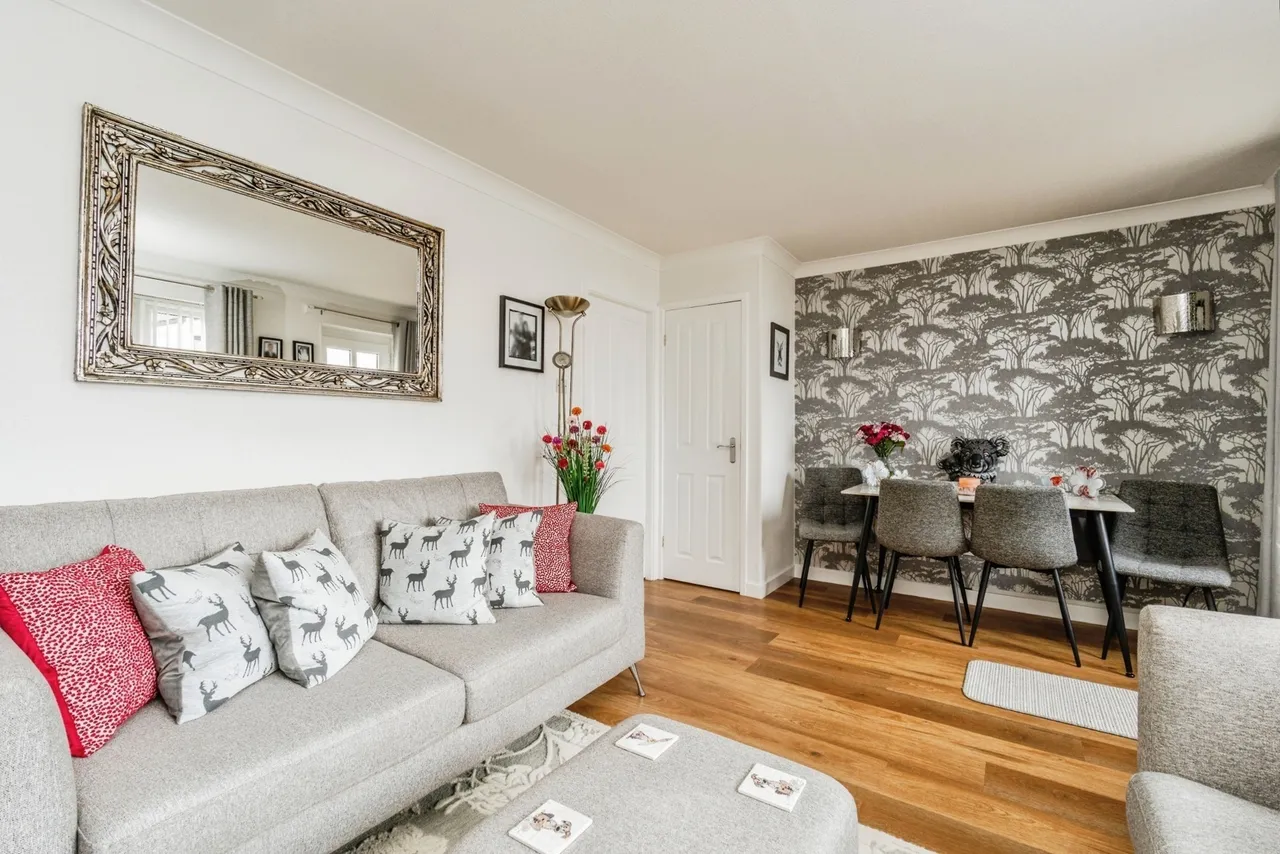 Thornfield Grove, Cheadle Hulme, Cheadle, Greater Manchester, SK8, photo 3
