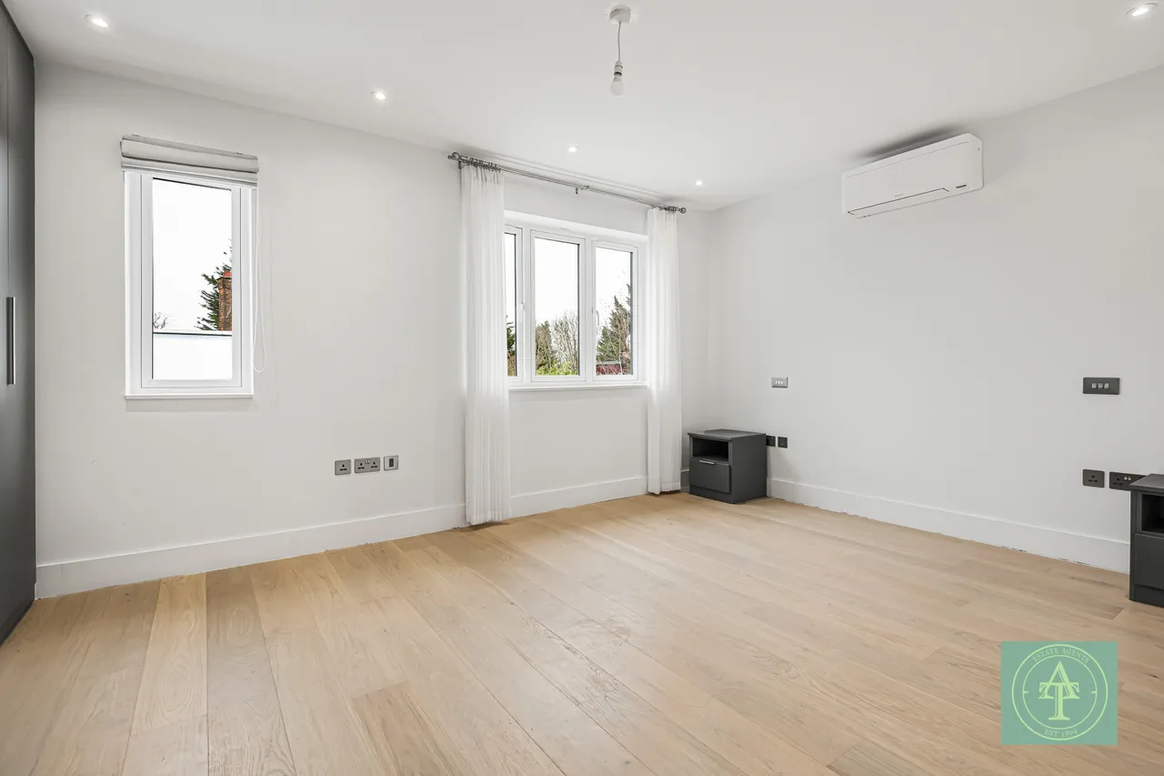 Willenhall Avenue, New Barnet, Hertfordshire, EN5, photo 28