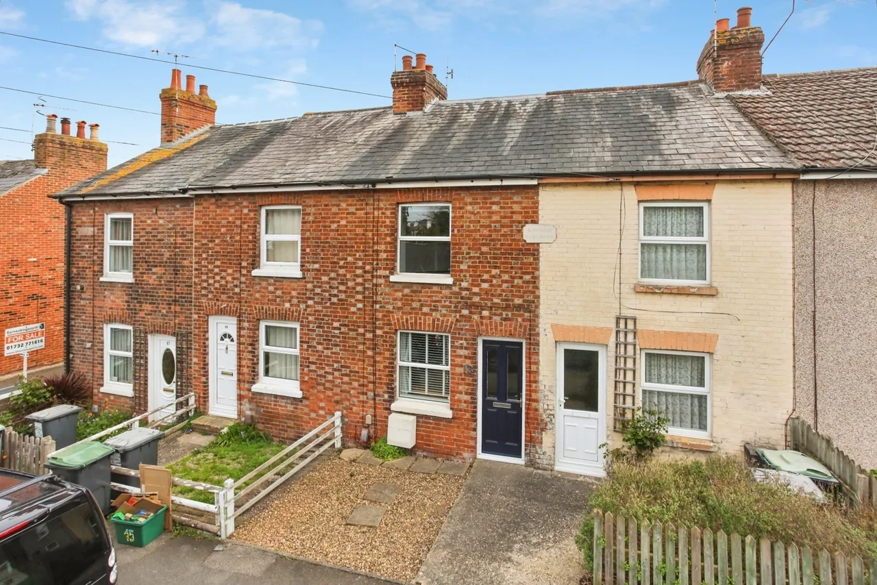 2 bed house for sale, Priory Street, Tonbridge, TN9