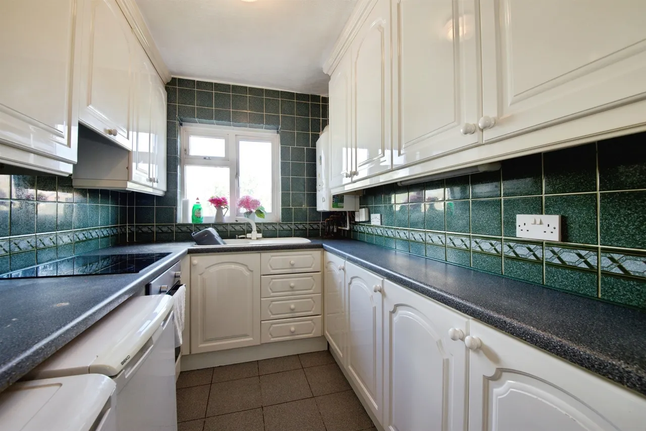 Lambourne Road, Barking, IG11, photo 14