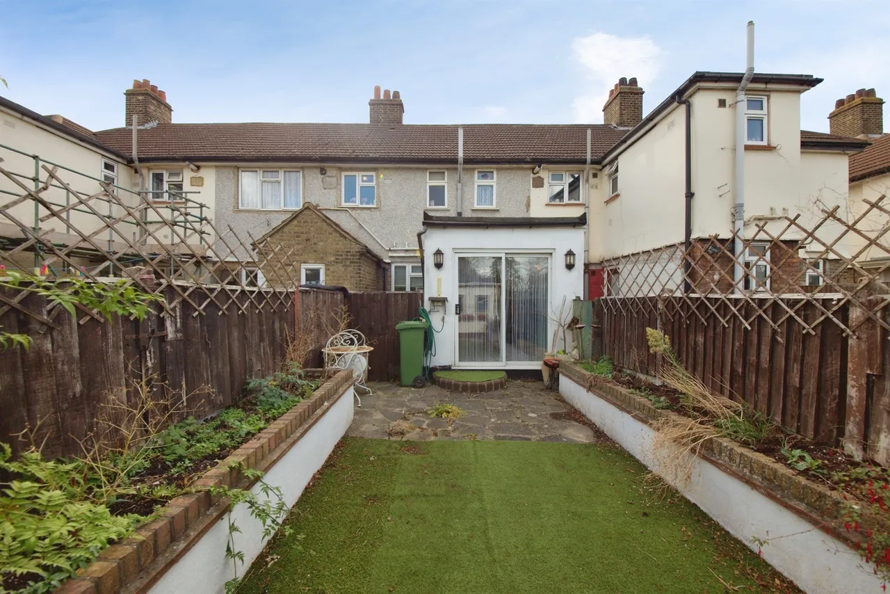 Lambourne Road, Barking, IG11, photo 11