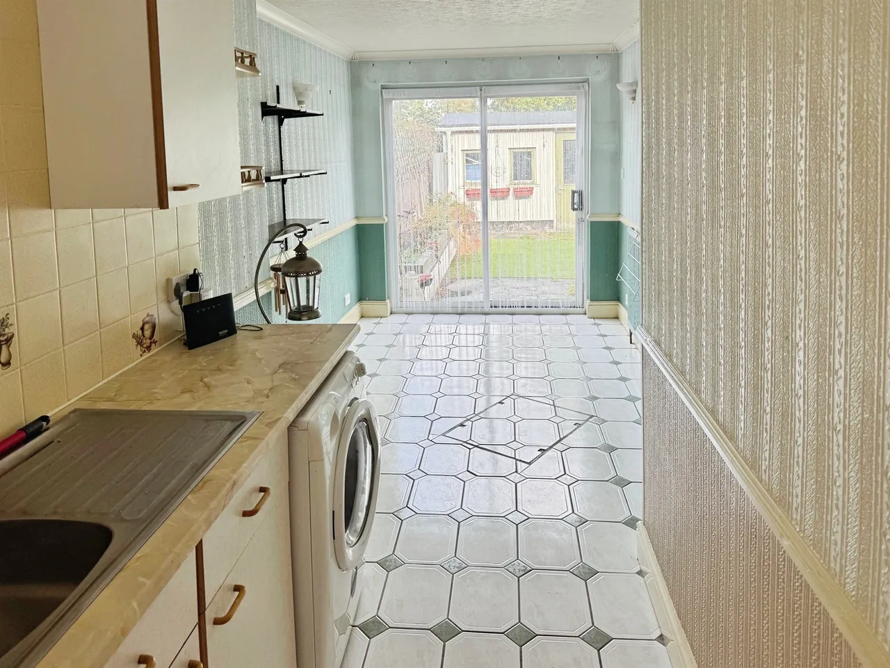 Lambourne Road, Barking, IG11, photo 3