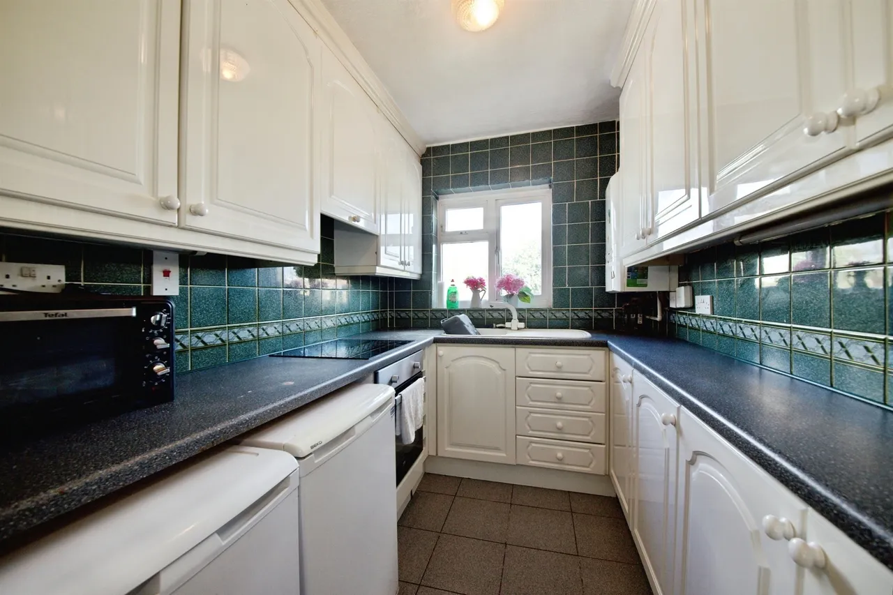 Lambourne Road, Barking, IG11, photo 19