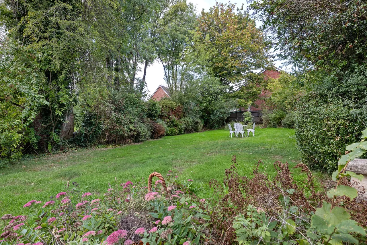 Longmoor Road, Liphook, GU30, photo 5