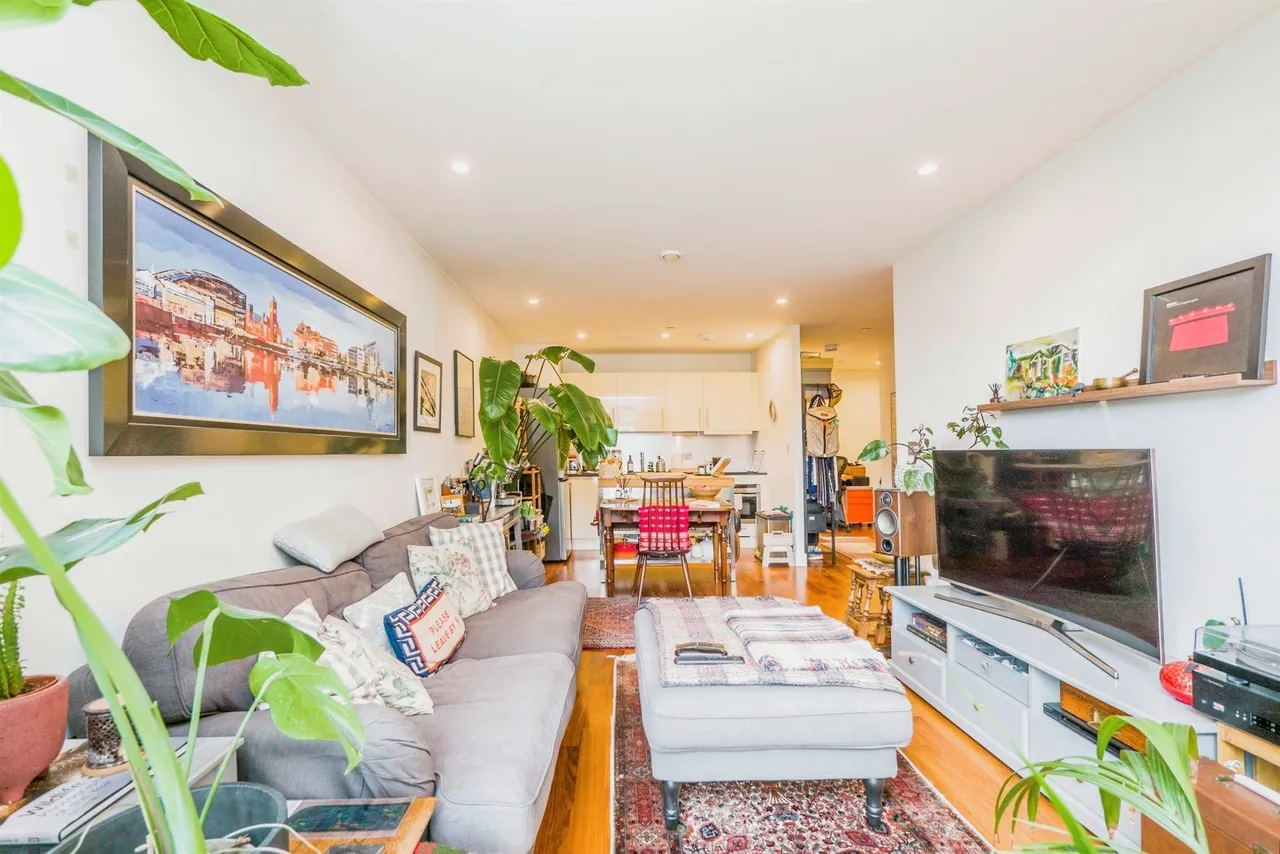 The Hayes, Cardiff, CF10, photo 11