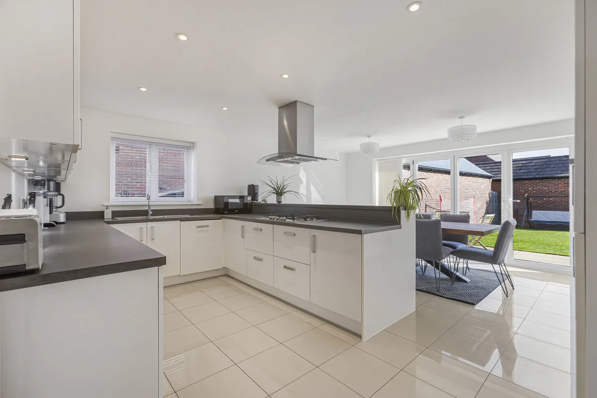 Miller Close, Heyford Park, photo 5