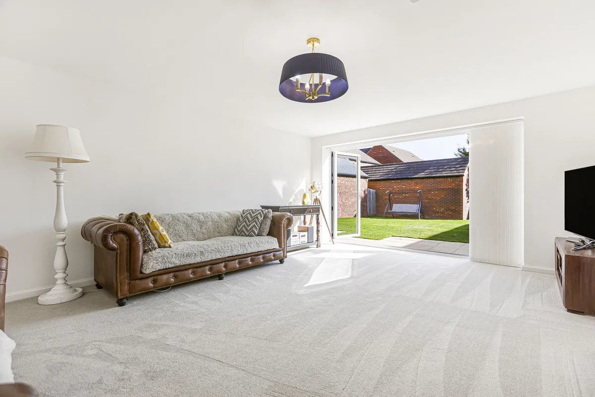 Miller Close, Heyford Park, photo 12